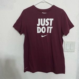 Maroon Nike Tee XL